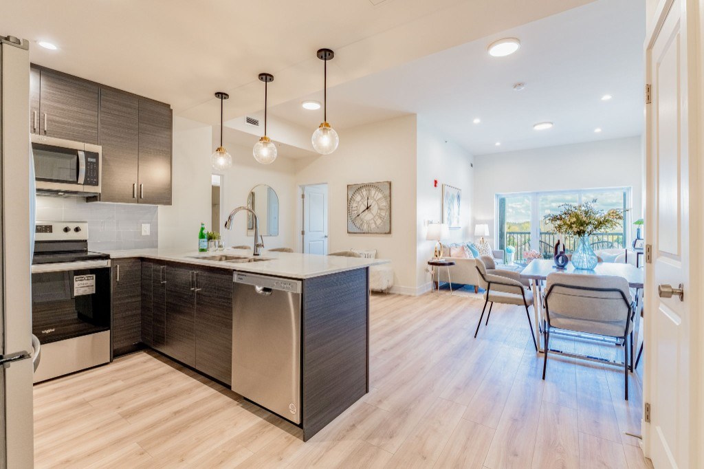 Suite 417 Elizabeth model — kitchen and dining area at X Creemore Condos
